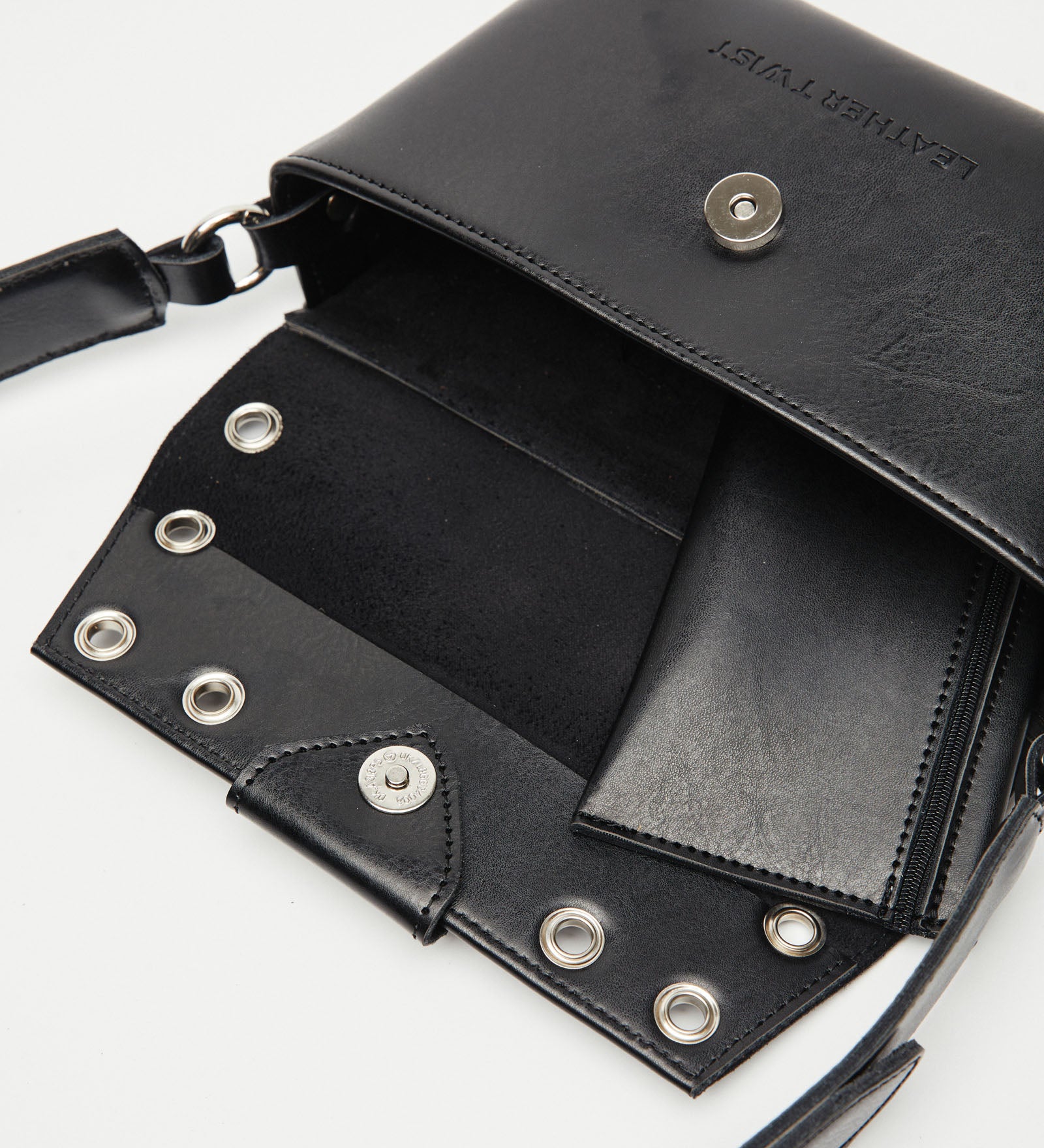 LEATHER-TWIST5882.jpg