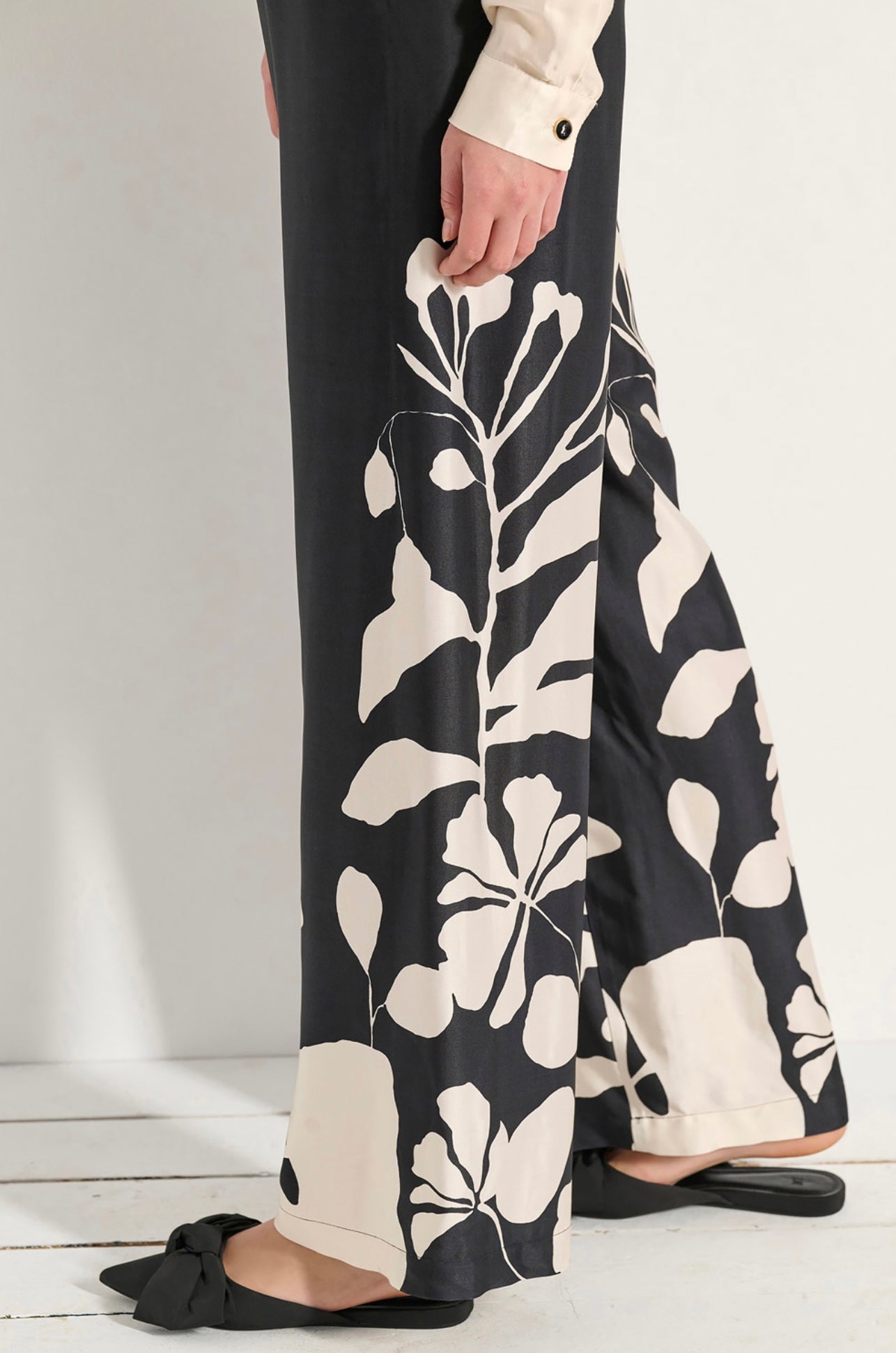 MATIS PANTS WITH DESIGN