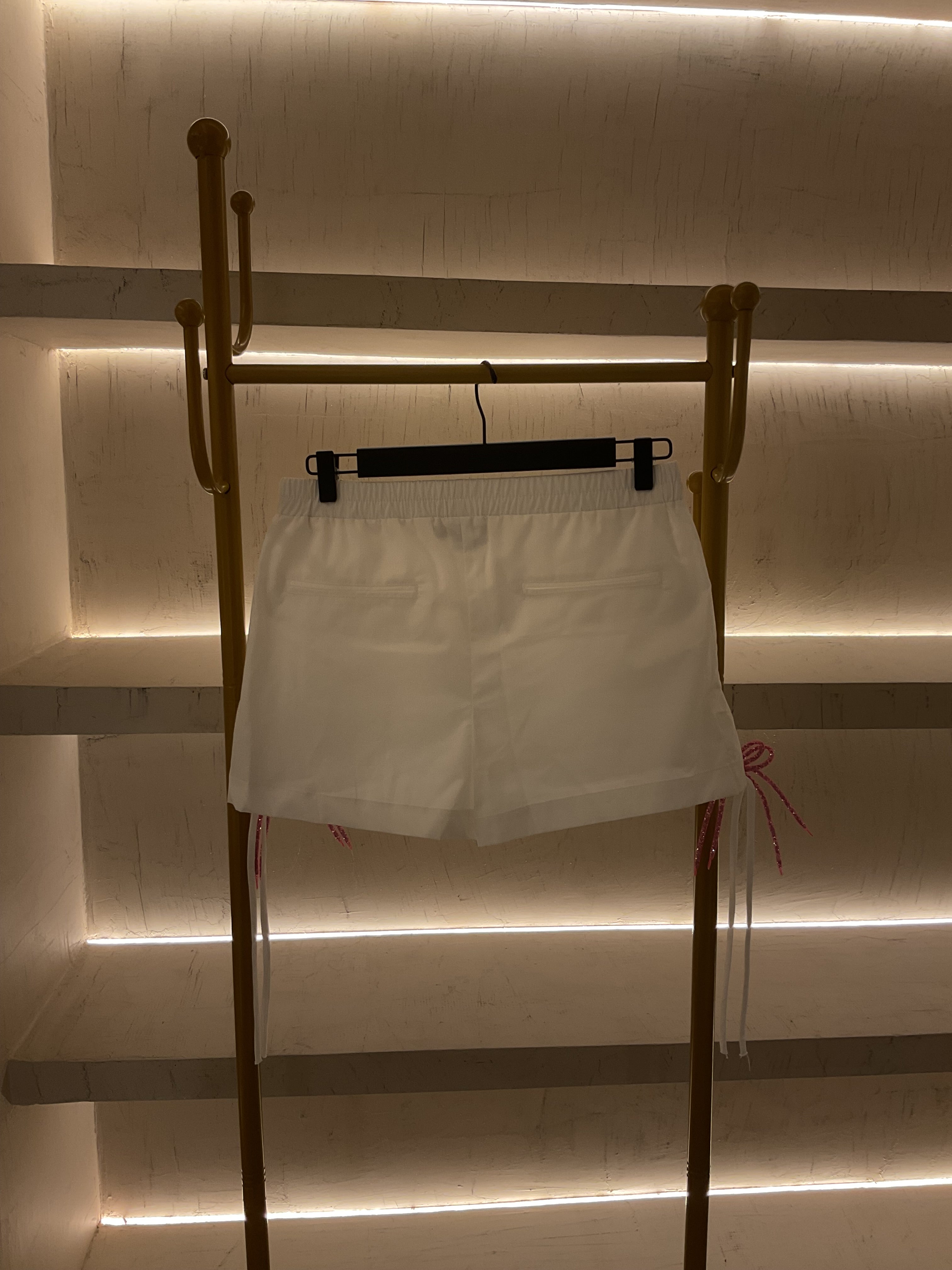 SHORTS WITH BOWS