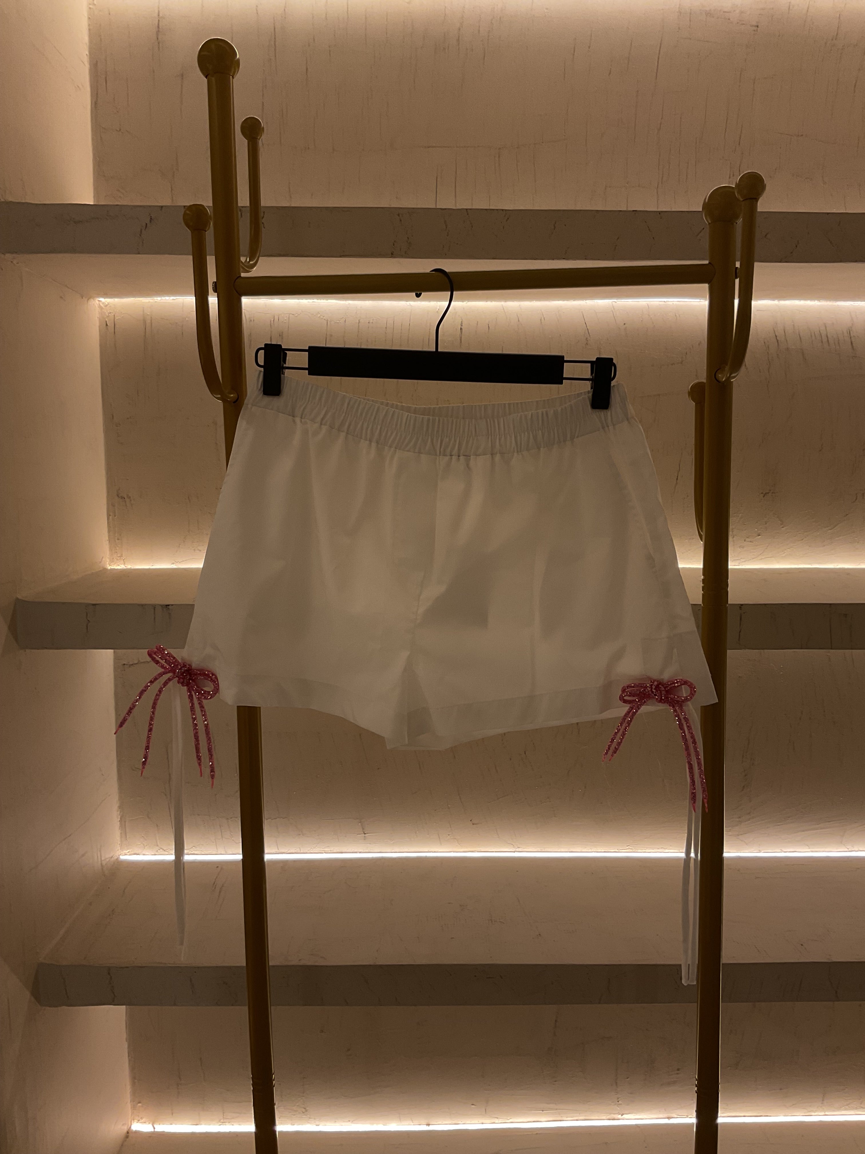 SHORTS WITH BOWS