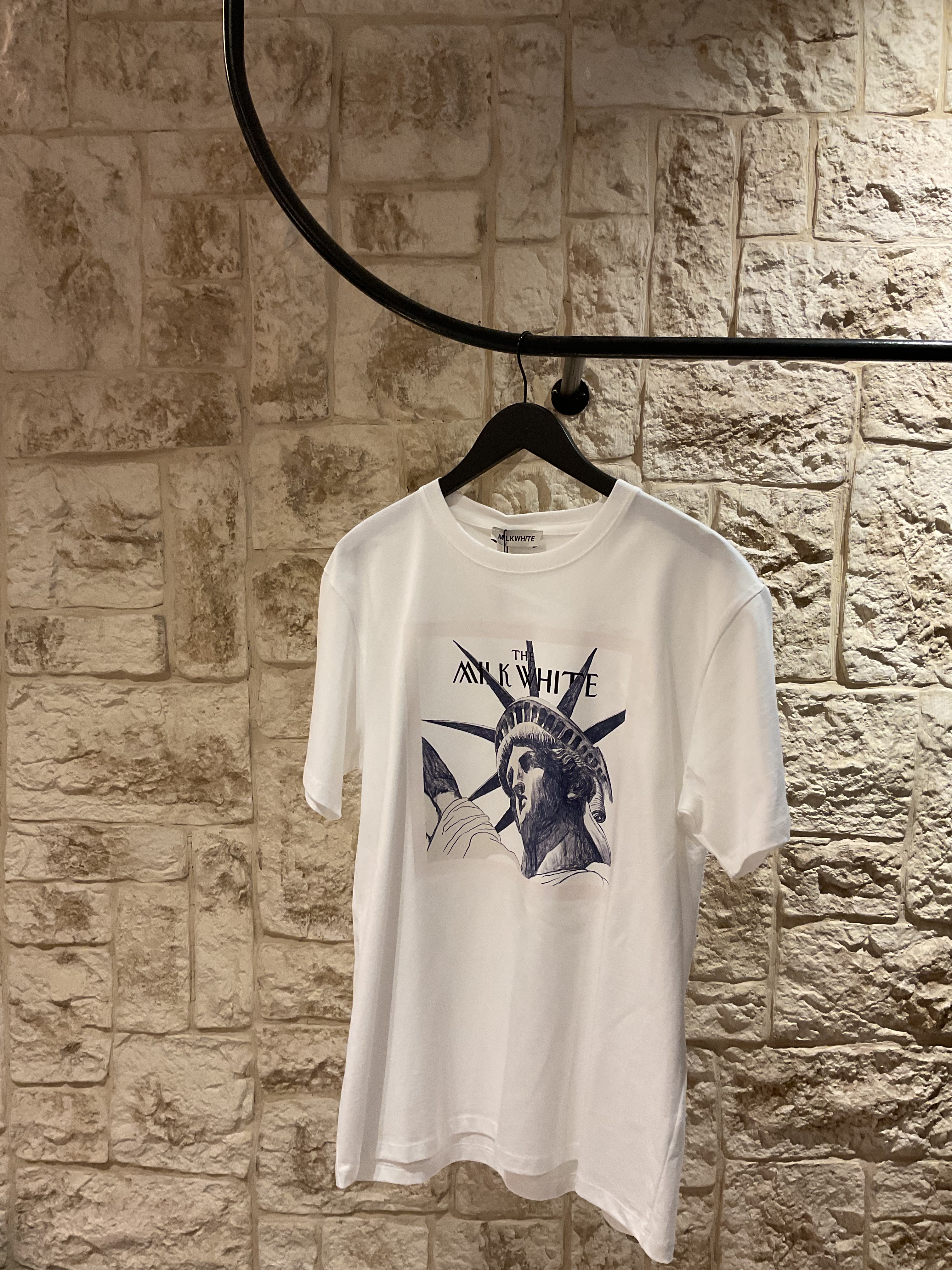 MILKWHITE T-SHIRT