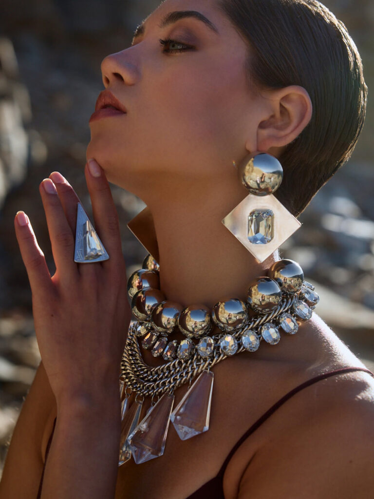 FOVOS EARRINGS (SILVER/CRYSTAL)